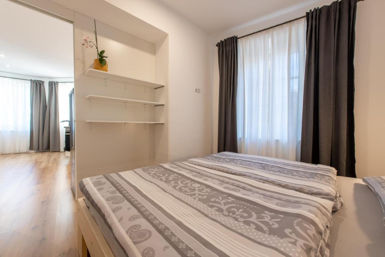 Heimat Living Like A Local Apartment Silandro Exterior photo
